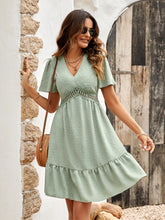Women's summer V-neck solid color waist cinching dress