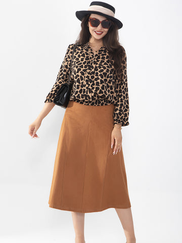 Women's midi skirt is fashionable and stylish, wrinkle free, with elastic pockets for office environment
