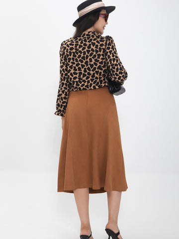 Women's midi skirt is fashionable and stylish, wrinkle free, with elastic pockets for office environment