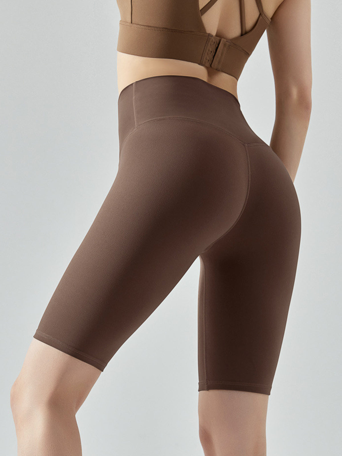 Women's tight shorts, high stretch yoga pants, fitness exercise, running