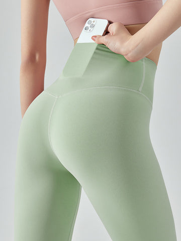 Women's tight shorts, high stretch yoga pants, fitness exercise, running
